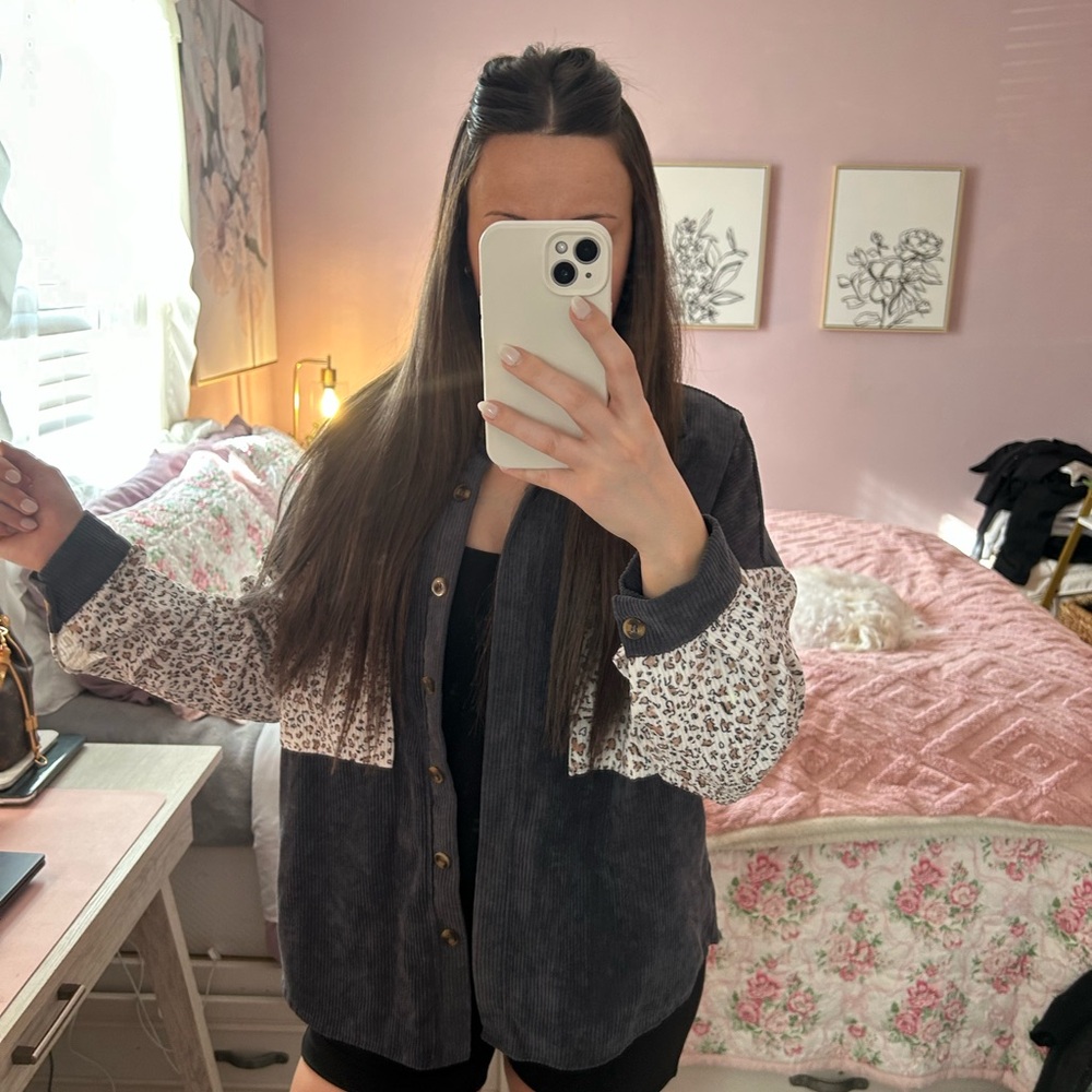 Amazon Women's Black and White Jean Jacket